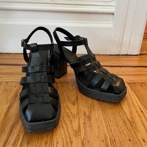 ALOHAS Black Platform Strappy Heels